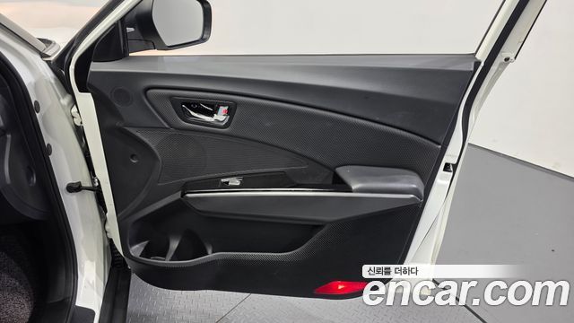 KG Mobility (SsangYong) Tivoli VX 2WD 2017 — фото 25