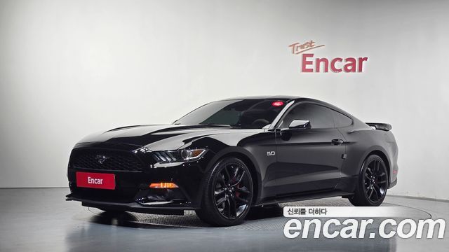 Ford Mustang Coupe