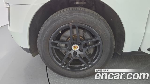Porsche Macan 2.0 95B 2017 — фото 5