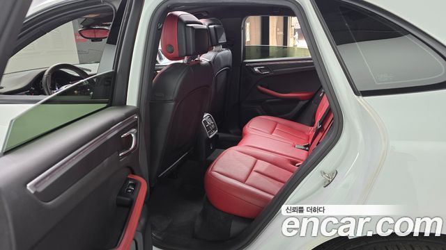 Porsche Macan 2.0 95B 2017 — фото 11