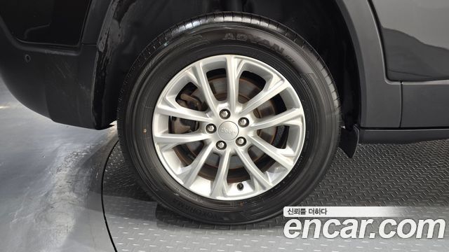 Jeep Cherokee (KL) 2.4 Longitude High AWD 2019 — фото 5