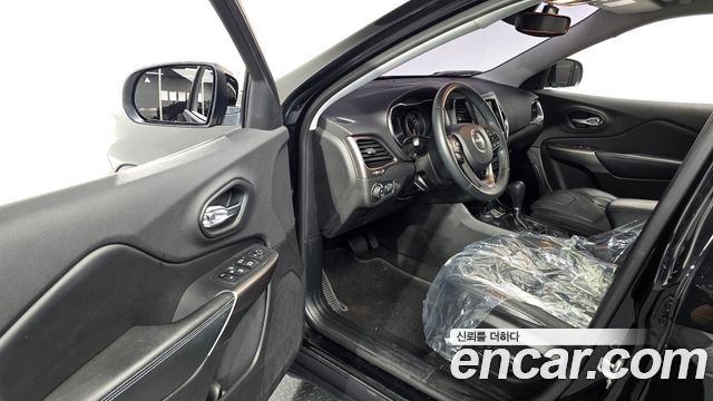 Jeep Cherokee (KL) 2.4 Longitude High AWD 2019 — фото 10