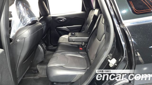 Jeep Cherokee (KL) 2.4 Longitude High AWD 2019 — фото 11