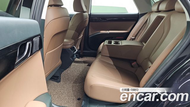 Hyundai Grandeur (GN7) 2,5 Gasoline 2WD Premium 2023 — фото 15