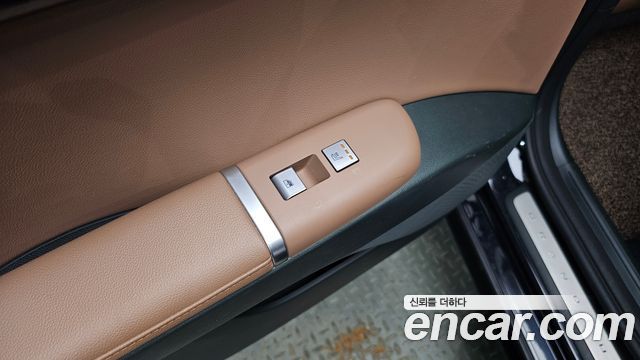 Hyundai Grandeur (GN7) 2,5 Gasoline 2WD Premium 2023 — фото 23