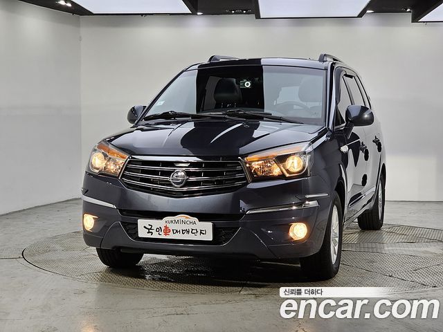 KG Mobility (SsangYong) Korando Turismo 2WD LT 9-seater 2015 — фото 2