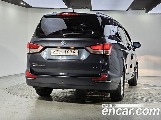 KG Mobility (SsangYong) Korando Turismo 2WD LT 9-seater 2015 — фото 3