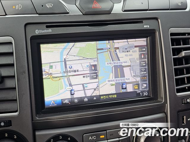 KG Mobility (SsangYong) Korando Turismo 2WD LT 9-seater 2015 — фото 17