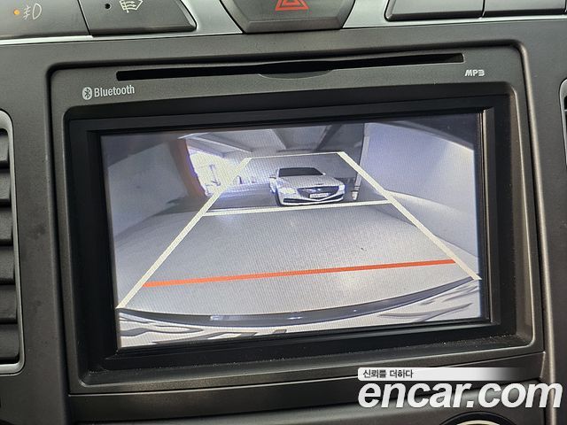 KG Mobility (SsangYong) Korando Turismo 2WD LT 9-seater 2015 — фото 18