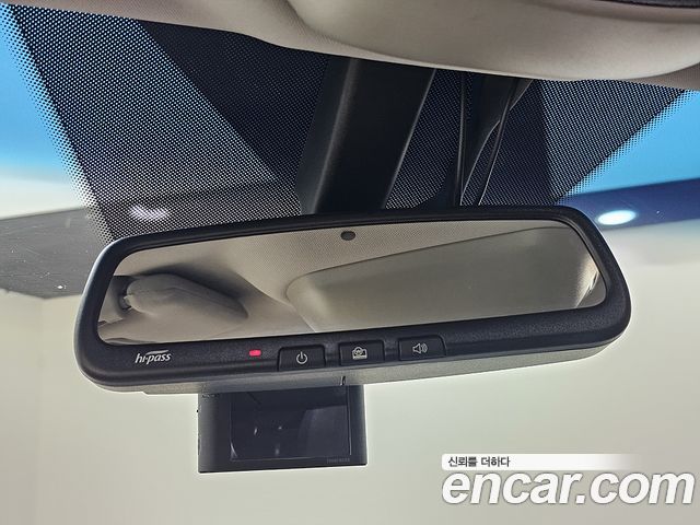 KG Mobility (SsangYong) Korando Turismo 2WD LT 9-seater 2015 — фото 21