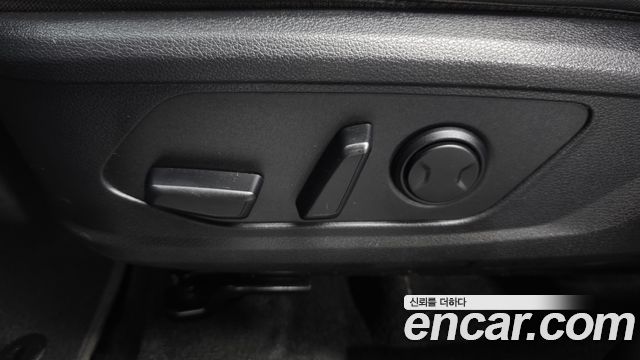 Kia Sportage (V) Diesel 2.0 2WD Prestige 2023 — фото 18