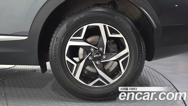 Kia Sportage (V) Diesel 2.0 2WD Prestige 2023 — фото 21