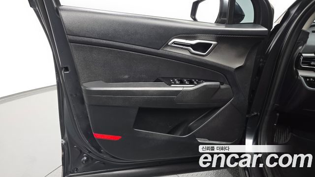 Kia Sportage (V) Diesel 2.0 2WD Prestige 2023 — фото 24
