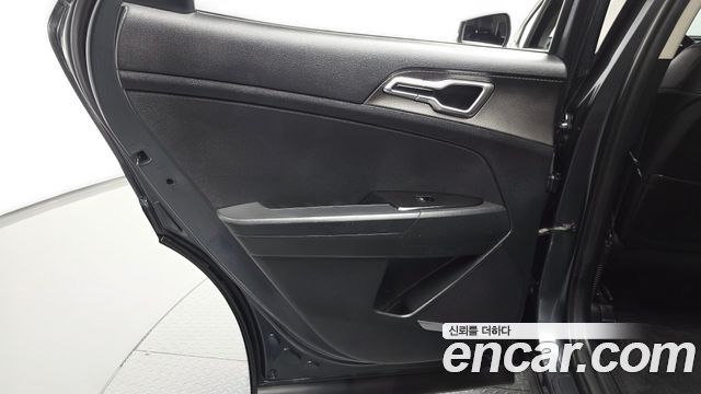Kia Sportage (V) Diesel 2.0 2WD Prestige 2023 — фото 25