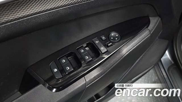 Kia Sportage (V) Diesel 2.0 2WD Prestige 2023 — фото 32