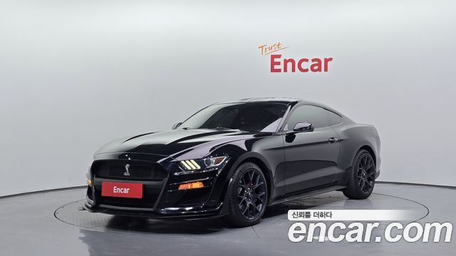 Ford Mustang Coupe