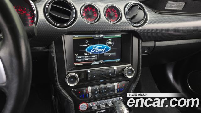 Ford Mustang Coupe 2015 — фото 13