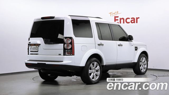 Land Rover Discovery 4 3.0 SDV6 SE 2016 — фото 2