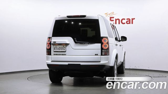 Land Rover Discovery 4 3.0 SDV6 SE 2016 — фото 4