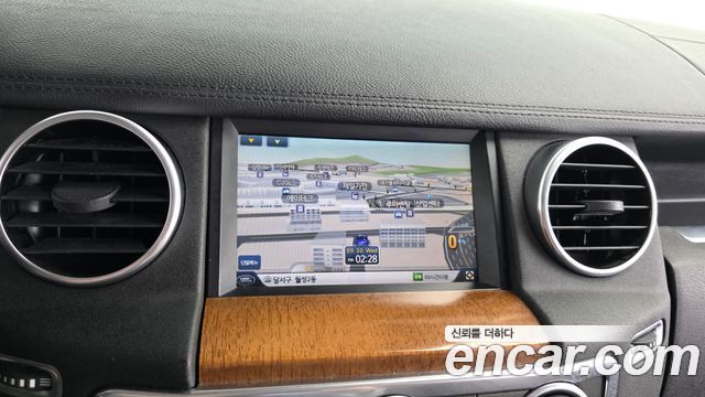 Land Rover Discovery 4 3.0 SDV6 SE 2016 — фото 14