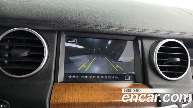 Land Rover Discovery 4 3.0 SDV6 SE 2016 — фото 15