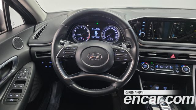 Hyundai Sonata (DN8) 2.0 Premium Family 2020 — фото 13