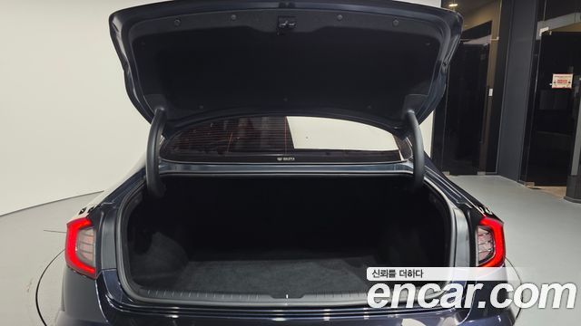 Hyundai Sonata (DN8) 2.0 Premium Family 2020 — фото 20