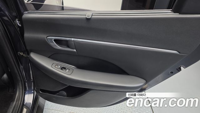 Hyundai Sonata (DN8) 2.0 Premium Family 2020 — фото 25