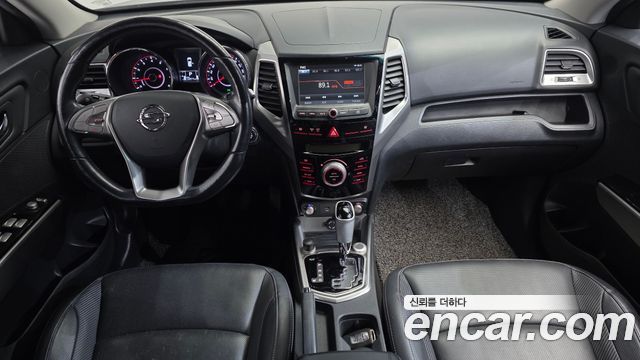 KG Mobility (SsangYong) Tivoli LX 2WD DLX 2015 — фото 7