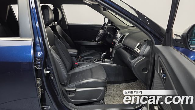 KG Mobility (SsangYong) Tivoli LX 2WD DLX 2015 — фото 11