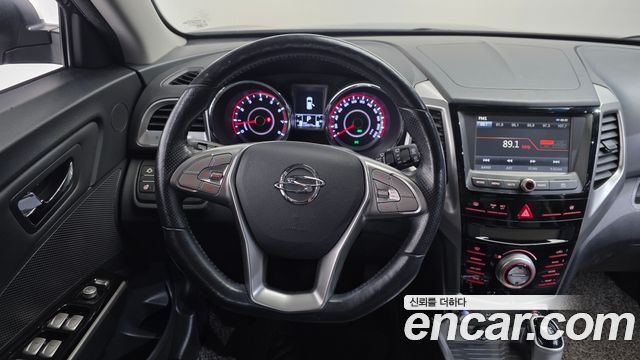 KG Mobility (SsangYong) Tivoli LX 2WD DLX 2015 — фото 13