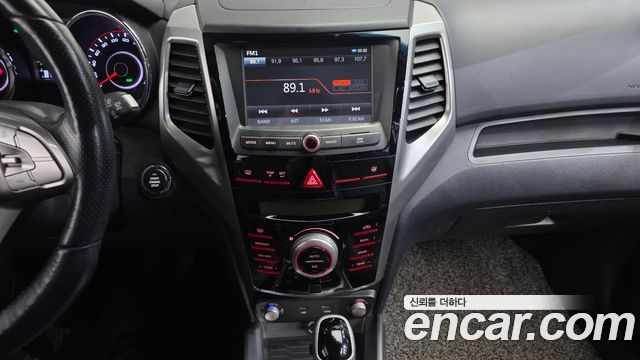 KG Mobility (SsangYong) Tivoli LX 2WD DLX 2015 — фото 15