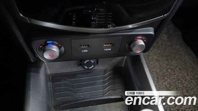 KG Mobility (SsangYong) Tivoli LX 2WD DLX 2015 — фото 17