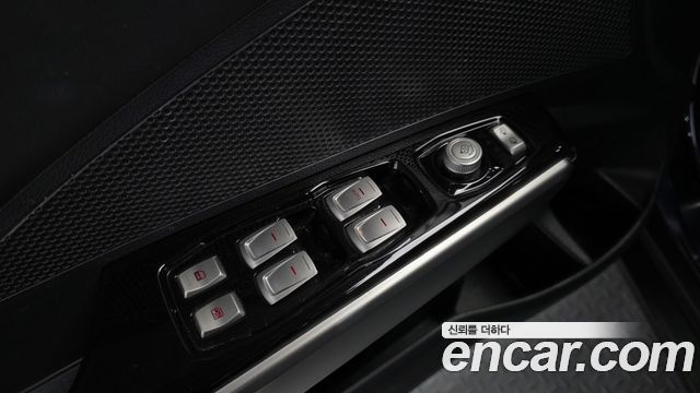 KG Mobility (SsangYong) Tivoli LX 2WD DLX 2015 — фото 27