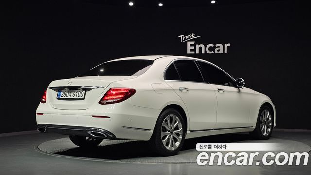 Mercedes-Benz E-Class (W213) E220d Exclusive 2019 — фото 2
