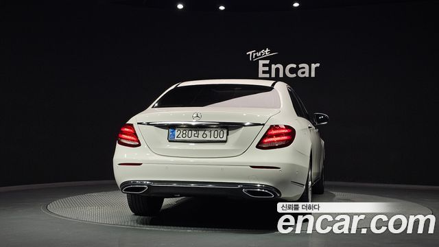 Mercedes-Benz E-Class (W213) E220d Exclusive 2019 — фото 4