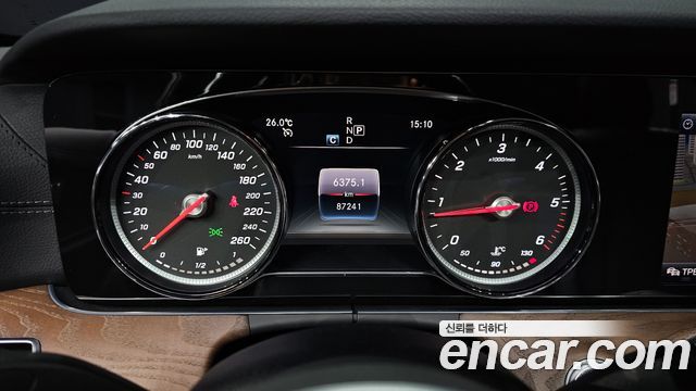 Mercedes-Benz E-Class (W213) E220d Exclusive 2019 — фото 8