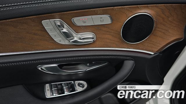Mercedes-Benz E-Class (W213) E220d Exclusive 2019 — фото 19