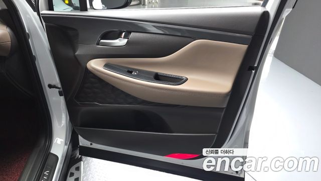 Hyundai Santa Fe Gasoline 2.5T 2WD Prestige 2021 — фото 24