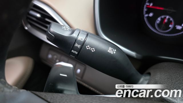 Hyundai Santa Fe Gasoline 2.5T 2WD Prestige 2021 — фото 27