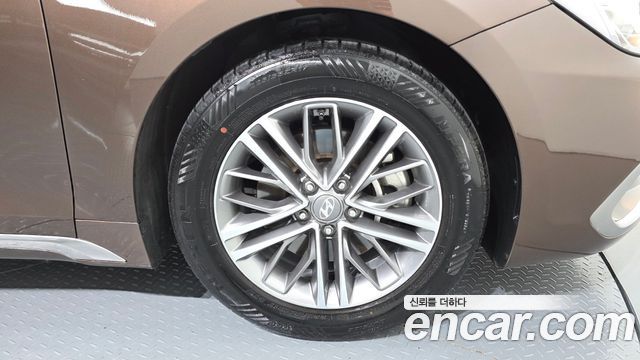 Hyundai Grandeur (IG) 2.4 Premium 2019 — фото 21