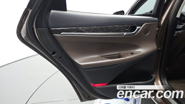 Hyundai Grandeur (IG) 2.4 Premium 2019 — фото 25