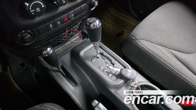 Jeep Wrangler (JK) 3.6 Rubicon 4Door 2016 — фото 9