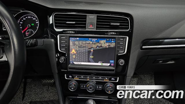 Volkswagen Golf (VII) 1.4 TSI Premium 2016 — фото 14