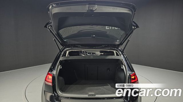Volkswagen Golf (VII) 1.4 TSI Premium 2016 — фото 20