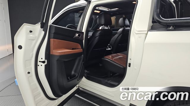 KG Mobility (SsangYong) Rexton Sports Khan Diesel 2.2 4WD Professional S (5-Link) 2019 — фото 12