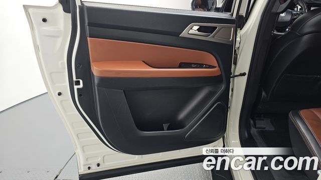 KG Mobility (SsangYong) Rexton Sports Khan Diesel 2.2 4WD Professional S (5-Link) 2019 — фото 25
