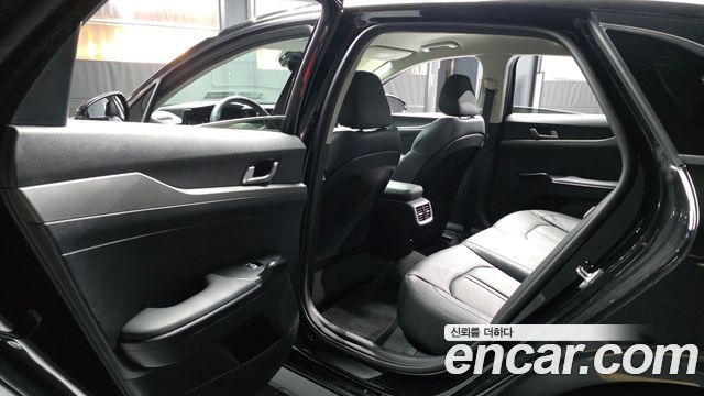Kia K5 (III) 2.0 LPI(Renter car) Trandy 2023 — фото 26