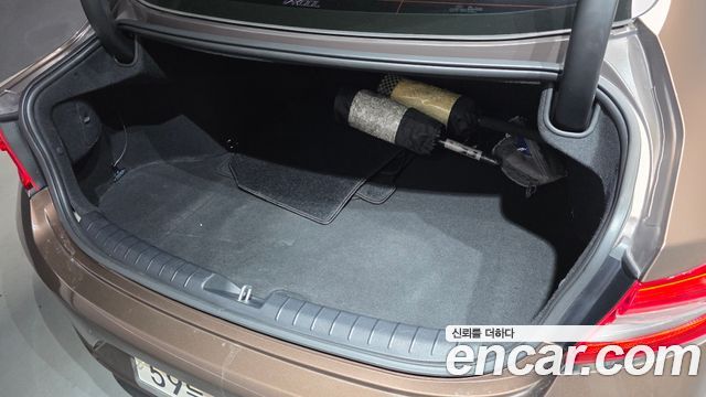 Hyundai Grandeur (IG) 3.0 Exclusive Special 2019 — фото 33