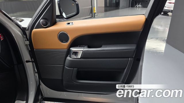Land Rover Range Rover Sport (II) 3.0 SDV6 HSE Dynamic 2019 — фото 25